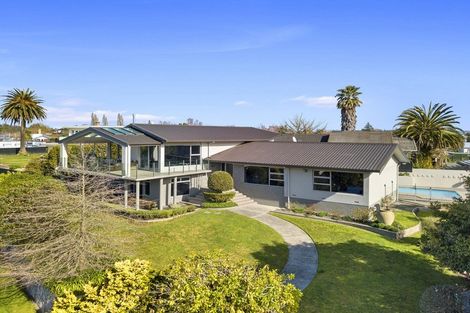 Photo of property in 67 Braid Road, St Andrews, Hamilton, 3200