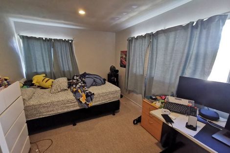 Photo of property in 80a Lynn Road, Bayview, Auckland, 0629