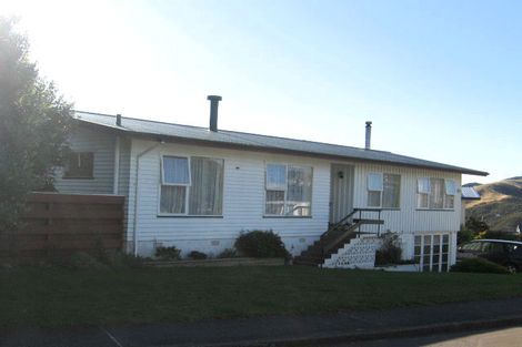 Photo of property in 3 Cranwell Street, Churton Park, Wellington, 6037