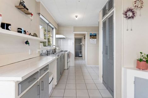 Photo of property in 14 Waari Avenue, Sunnyvale, Auckland, 0612