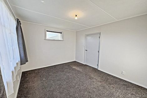 Photo of property in 240 Cornfoot Street, Castlecliff, Whanganui, 4501