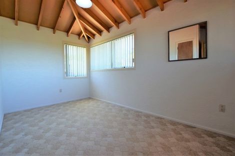 Photo of property in 25 Stottholm Road, Titirangi, Auckland, 0604