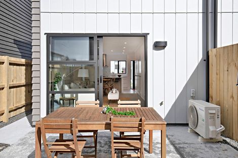 Photo of property in 11 Kitea Place, Mangere, Auckland, 2022