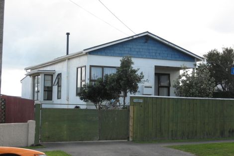 Photo of property in 9 Manuka Street, Castlecliff, Whanganui, 4501