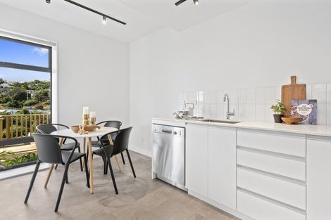 Photo of property in 69u2 Tiketike Way, Brooklyn, Wellington, 6021