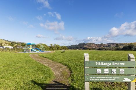 Photo of property in 7 Pikitanga Close, Tawa, Wellington, 5028