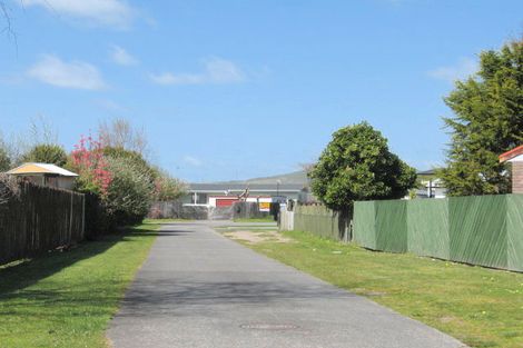 Photo of property in 9a Lyn Grove, Papamoa Beach, Papamoa, 3118