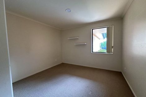 Photo of property in 10 Nimstedt Avenue, Oteha, Auckland, 0632