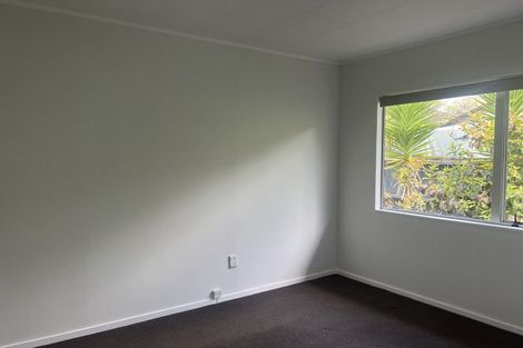 Photo of property in 9 Bishop Street, Green Bay, Auckland, 0604