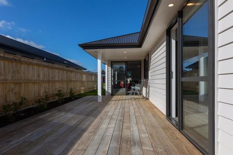 Photo of property in 10 Oldfield Lane, Marton, 4710