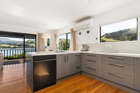 Photo of property in 18 Haywards Lane, Duvauchelle, 7581