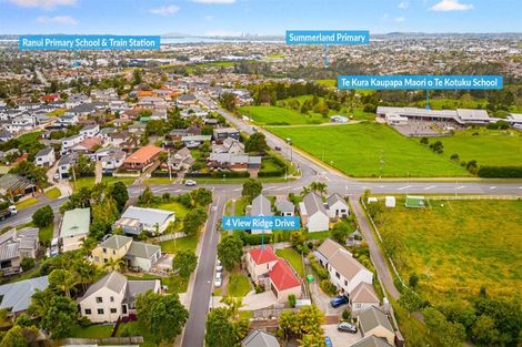 Photo of property in 4 View Ridge Drive, Ranui, Auckland, 0612