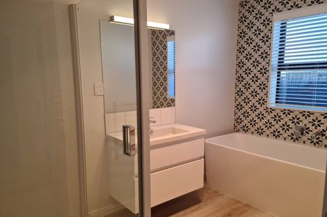 Photo of property in 6 Lussa Close, Broomfield, Christchurch, 8042