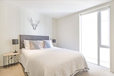 Photo of property in Piermont Apartments, 5e/82 Cable Street, Te Aro, Wellington, 6011