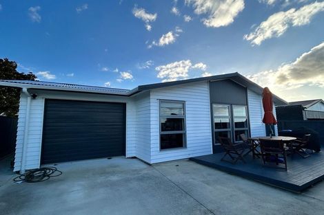 Photo of property in 84a Queens Road, Glen Avon, New Plymouth, 4312