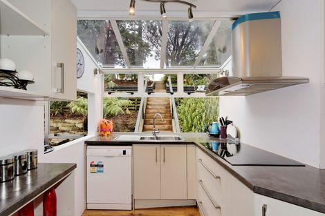 Photo of property in 43 Shetland Street, Glen Eden, Auckland, 0602