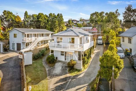 Photo of property in 18 Kearney Place, Massey, Auckland, 0614