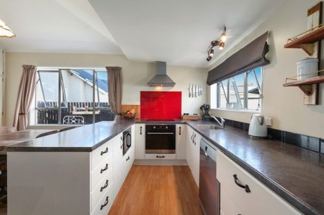 Photo of property in 16 Somerfield Street, Somerfield, Christchurch, 8024
