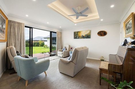 Photo of property in 2 Kotare Grove, Cambridge, 3434