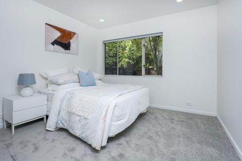 Photo of property in 46 Goldfinch Rise, Unsworth Heights, Auckland, 0632