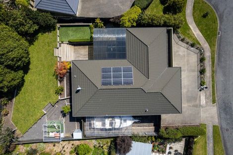 Photo of property in 6 Whitby Close, Waikawa, Picton, 7220