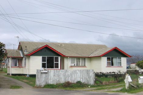 Photo of property in 10 Dunbar Street, Levin, 5510