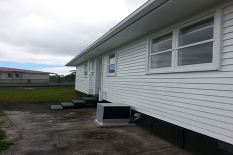 Photo of property in 8 President Avenue, Papakura, 2110