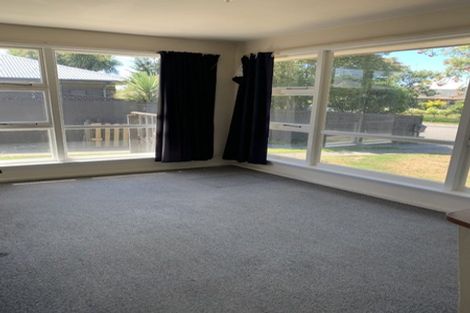 Photo of property in 22 Oriana Crescent, Hornby, Christchurch, 8042