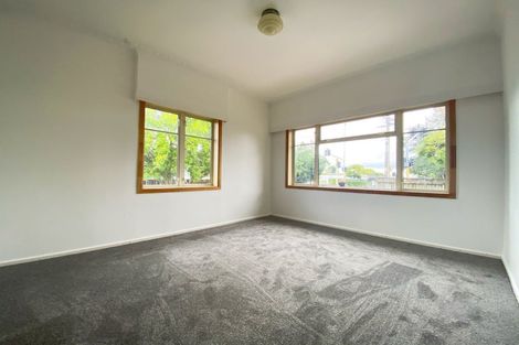 Photo of property in 277 Hobsonville Road, Hobsonville, Auckland, 0618