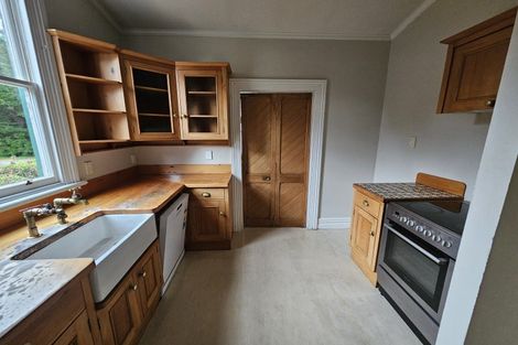 Photo of property in 74 Riverbank Road, Inch Clutha, Kaitangata, 9281