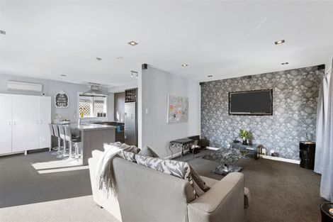 Photo of property in 8 Mappleton Avenue, Burnside, Christchurch, 8053