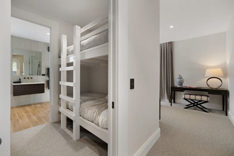 Photo of property in 136 Rosie Way, Glenorchy, 9372