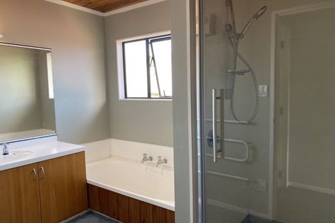 Photo of property in 32 Bellevue Road, Brookfield, Tauranga, 3110