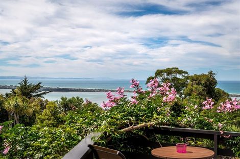 Photo of property in 198 Mount Pleasant Road, Mount Pleasant, Christchurch, 8081