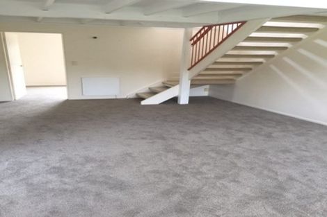 Photo of property in 28 Kayelene Place, Omokoroa, 3114