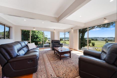 Photo of property in 7a Waterfront Road, Mangere Bridge, Auckland, 2022