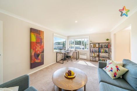 Photo of property in 2 Otira Grove, Kelson, Lower Hutt, 5010