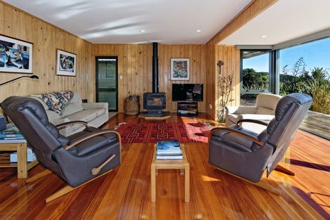 Photo of property in 126 Lone Kauri Road, Karekare, Auckland, 0772