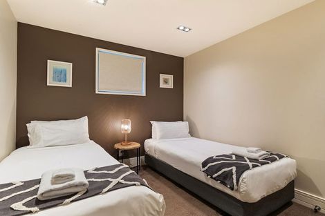 Photo of property in Rahiri Apartments, 1/23 Adelaide Street, Queenstown, 9300