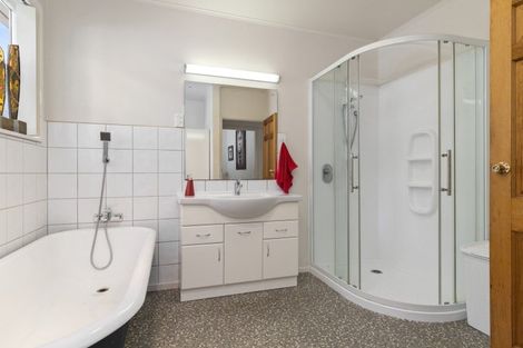 Photo of property in 16 Prospect Terrace, Pukekohe, 2120