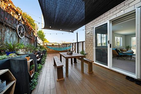 Photo of property in 51a Routley Drive, Glen Eden, Auckland, 0602