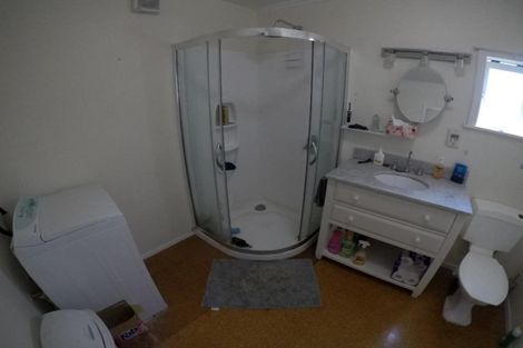 Photo of property in 43 Harbour View Road, Northland, Wellington, 6012