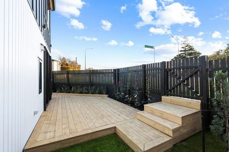 Photo of property in 1a Maxwelton Drive, Mairangi Bay, Auckland, 0630