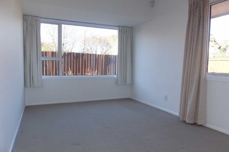 Photo of property in 11 Powell Crescent, Ilam, Christchurch, 8041