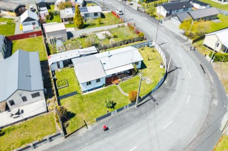 Photo of property in 32 Rata Road, Twizel, 7901