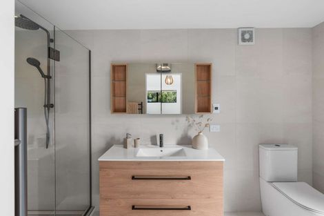 Photo of property in 145 Mount Pleasant Road, Mount Pleasant, Christchurch, 8081