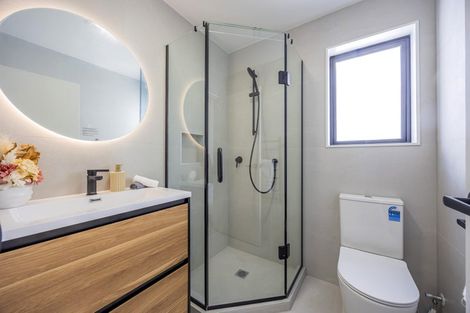Photo of property in 10 Alexander Avenue, Torbay, Auckland, 0630