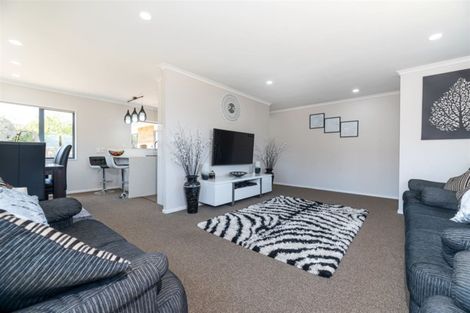 Photo of property in 22 Jaylo Place, Mangere, Auckland, 2022