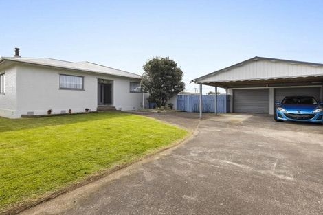 Photo of property in 15 Tasman Street, Opunake, 4616