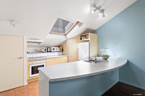 Photo of property in Courtenay Mews Apartments, 16/14u Alpha Street, Te Aro, Wellington, 6011